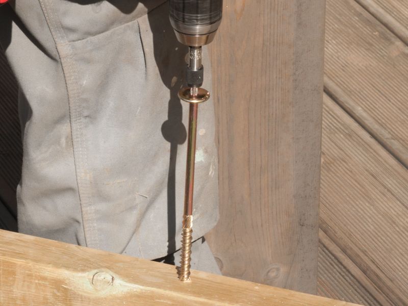 Bilde av Konstruksjonsskrue gulkromatisert monteringshode t